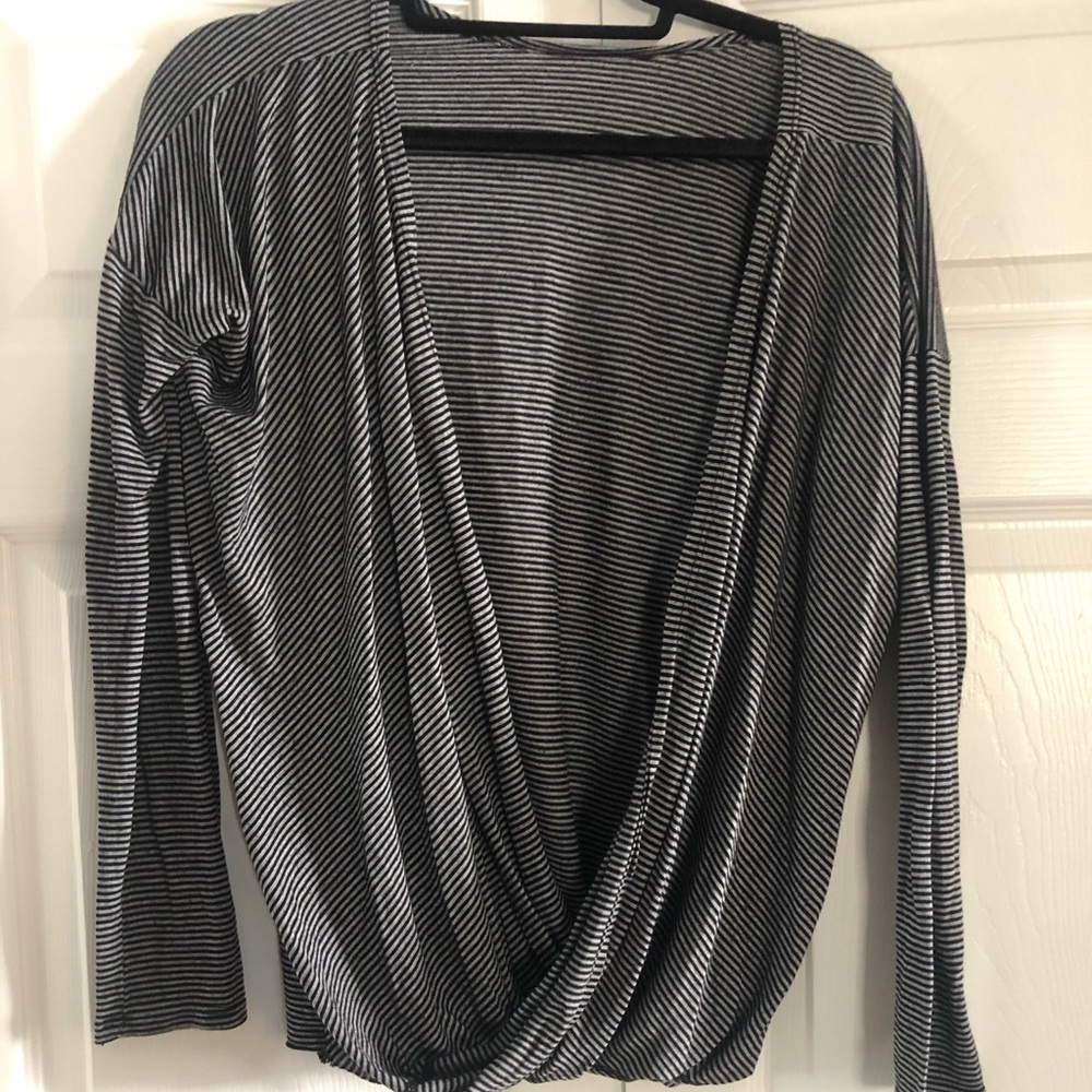 Beyond Yoga Black & Gray Striped Long Sleeve Infinity Wrap Top | S